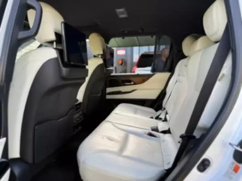 Lexus LX 600   - 2023