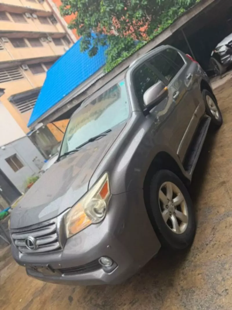 Lexus GX 460   - 2012