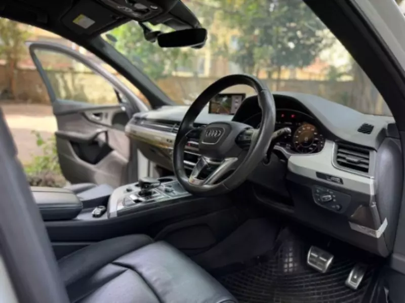 Audi Q7   - 2018