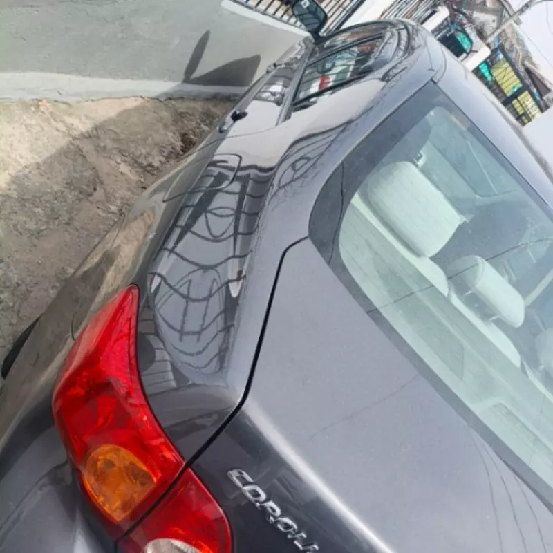 Toyota Corolla   - 2009