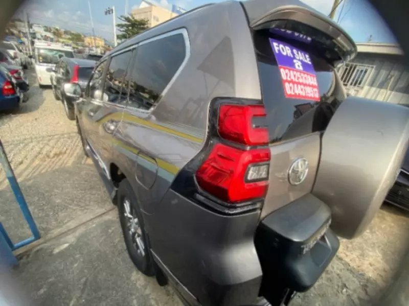 TOYOTA Land Cruiser Prado   - 2016
