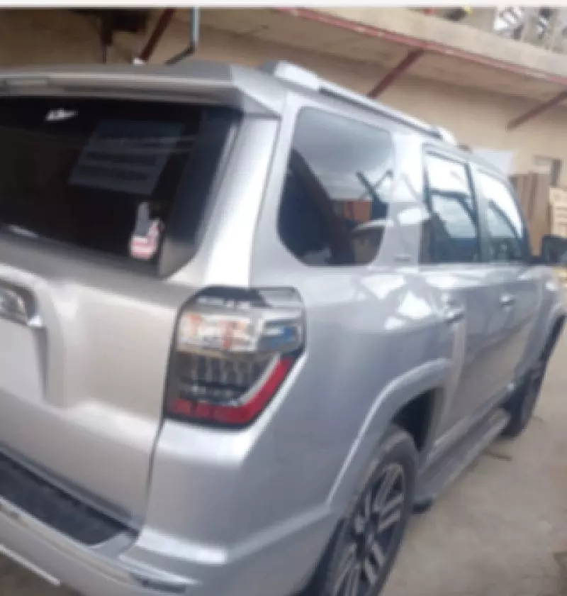 Toyota 4Runner   - 2016