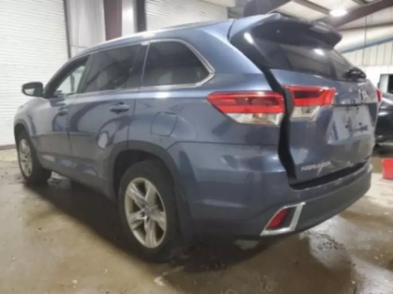 Toyota Highlander   - 2017
