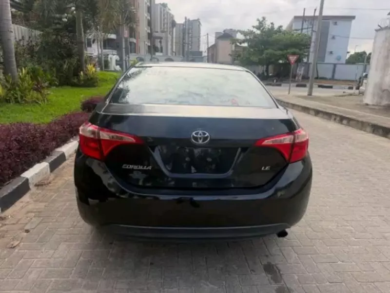TOYOTA Corolla   - 2018