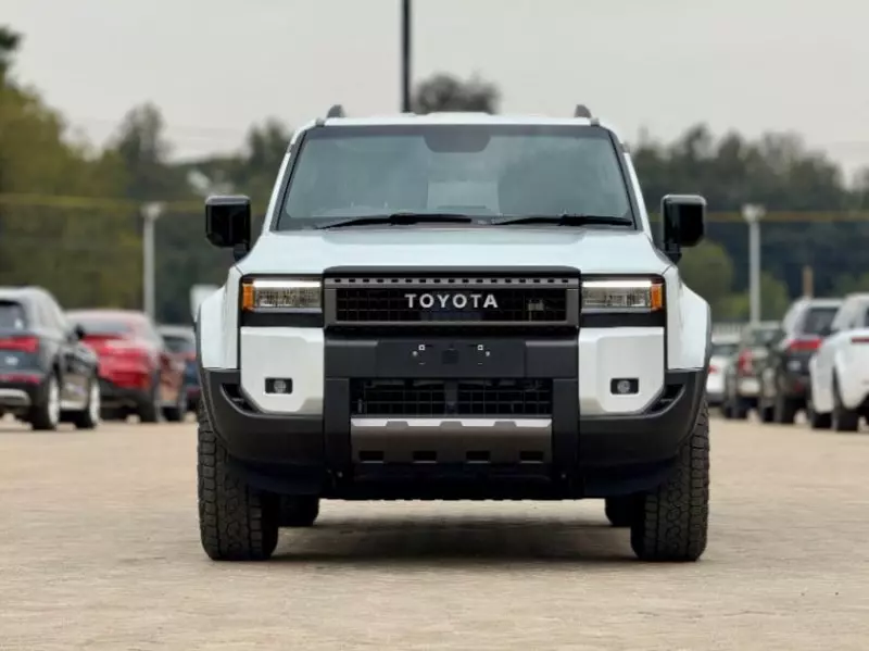 Toyota Landcruiser Prado   - 2024