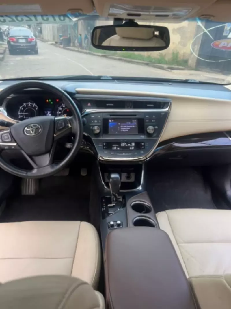 Toyota Avalon   - 2014