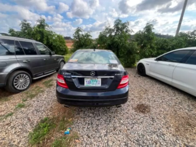 Mercedes-Benz C 300   - 2010