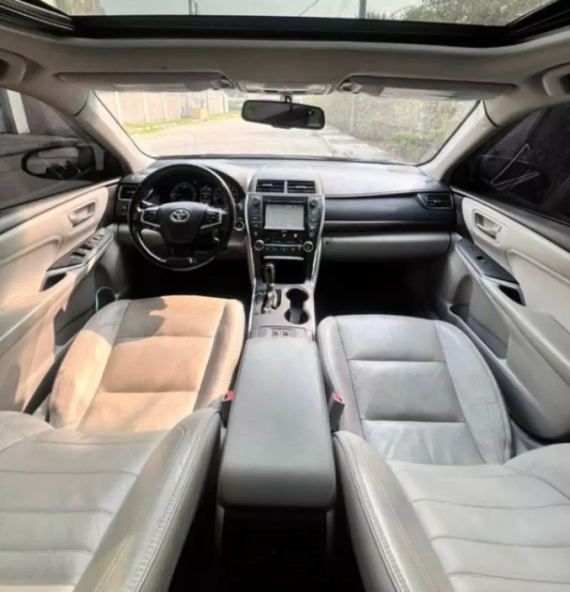 Toyota Camry   - 2016