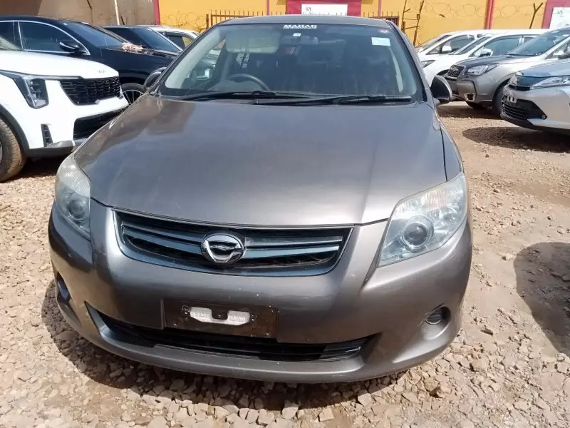 Toyota Fielder    - 2012