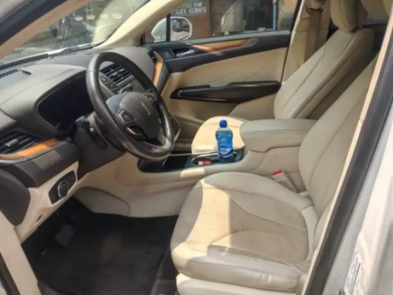Lincoln MKC   - 2015