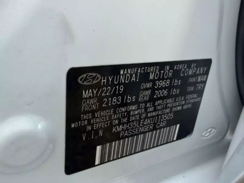 Hyundai Elantra   - 2019