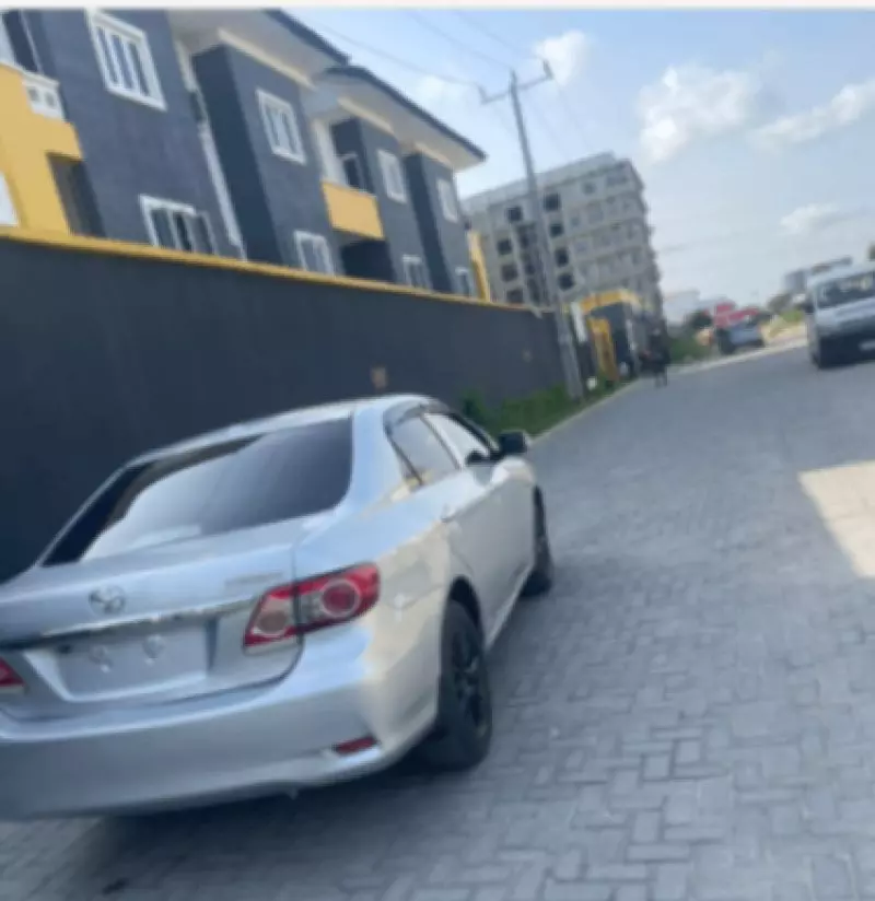TOYOTA Corolla - 2009