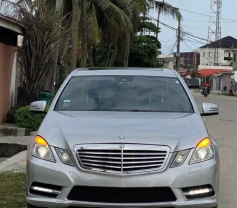 Mercedes-Benz E-Class   - 2010