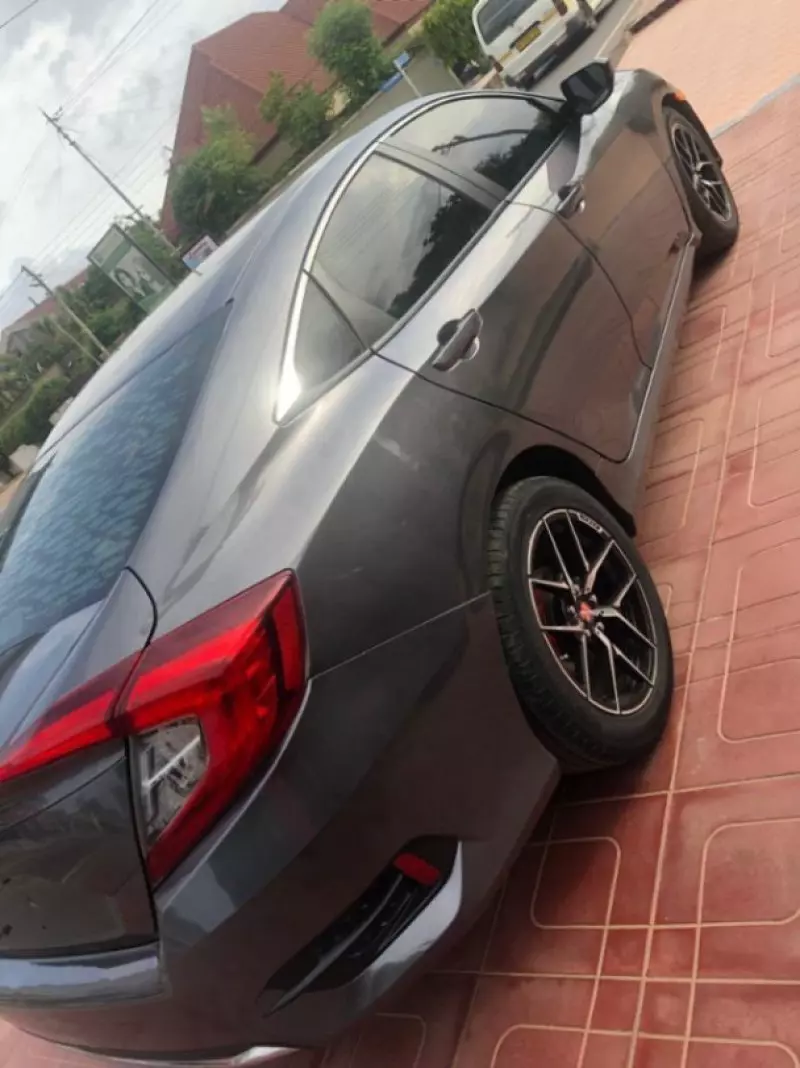 Honda Civic   - 2020