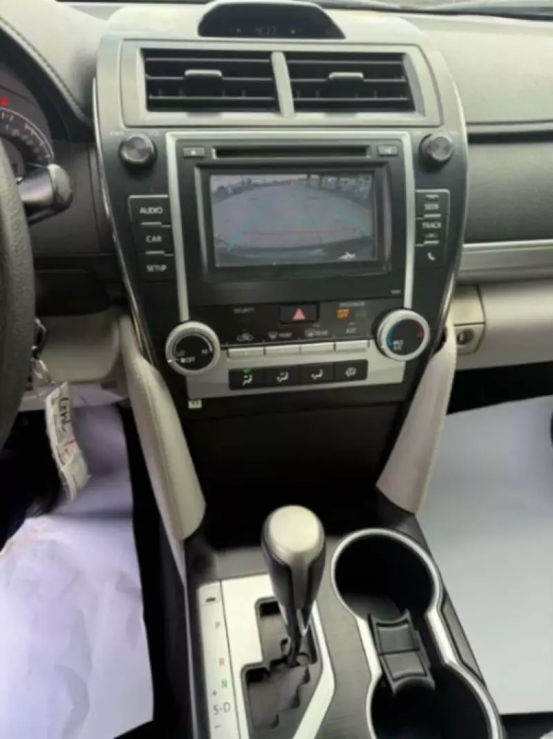 Toyota Camry   - 2014