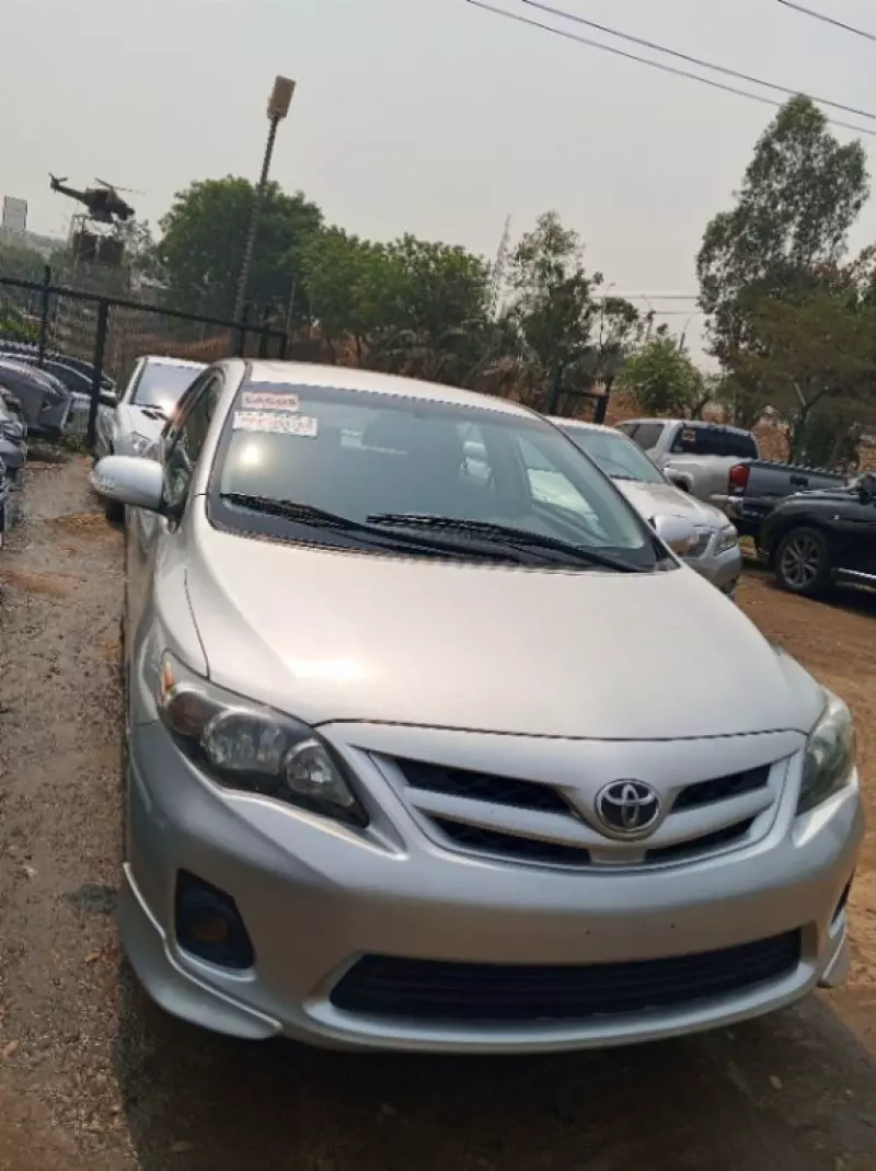 Toyota Corolla   - 2011
