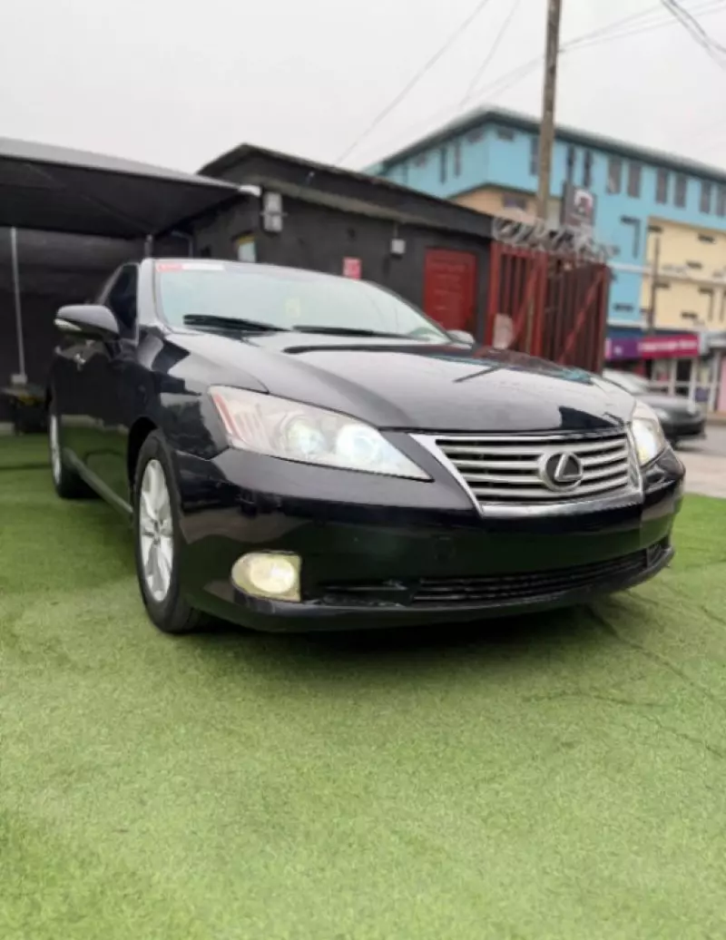 Lexus ES 350   - 2011