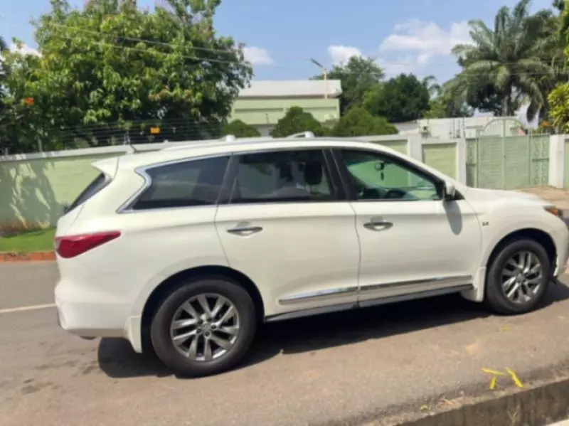 Nissan Infiniti   - 2014