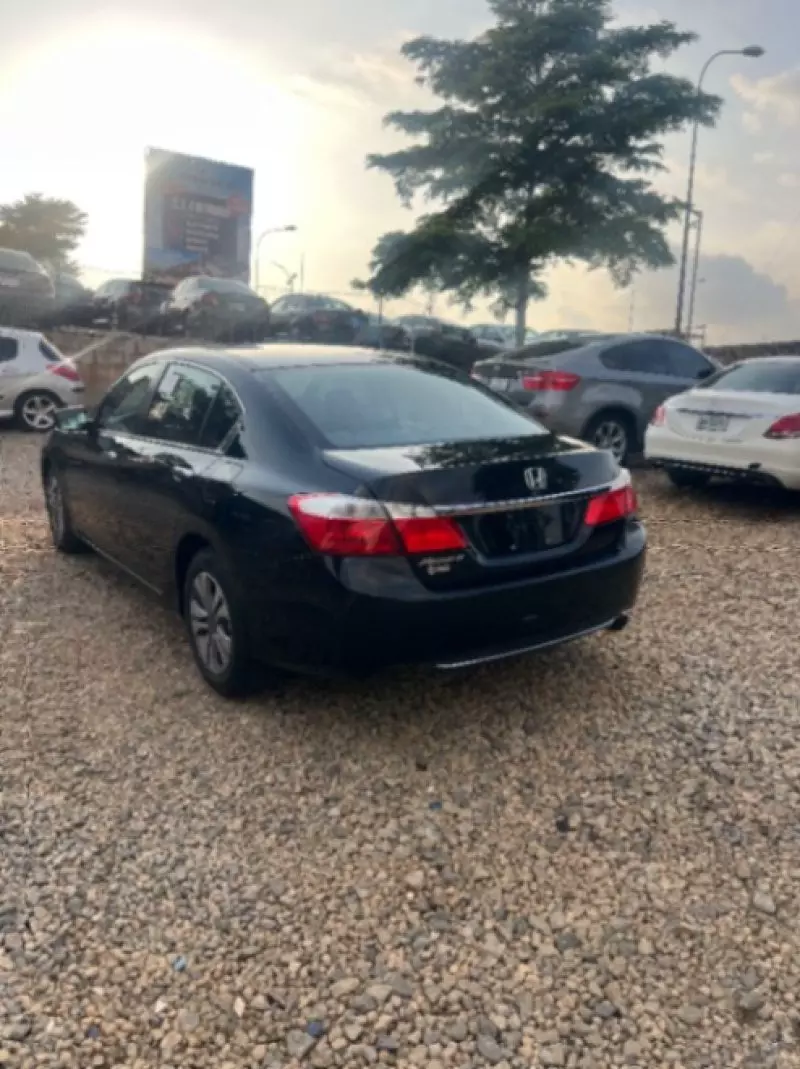 Honda Accord - 2015
