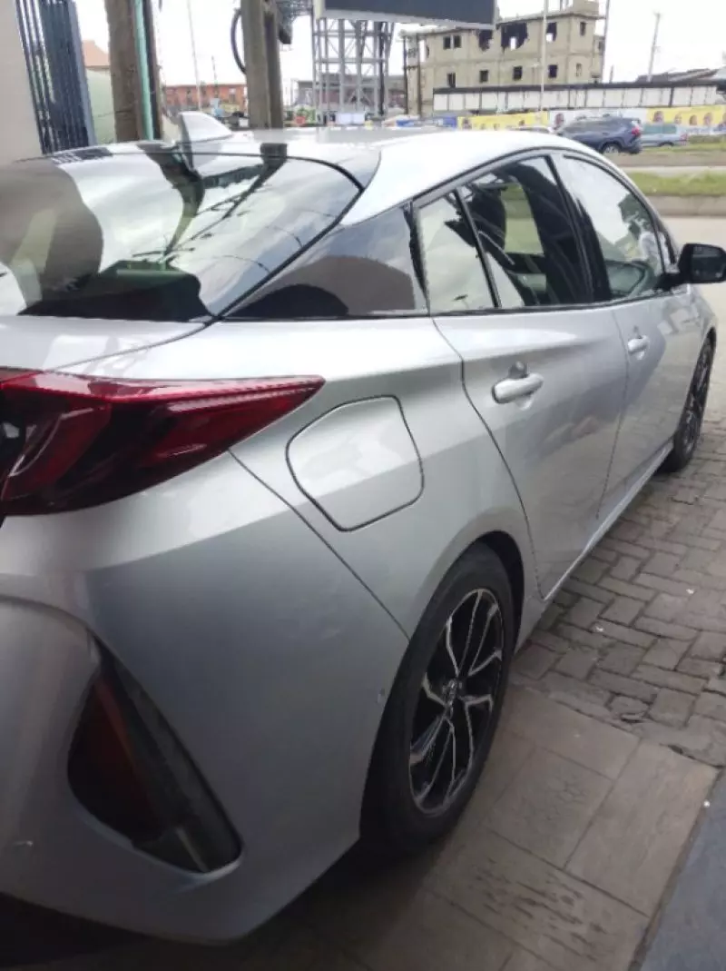 TOYOTA Prius Prime (PHEV)   - 2017