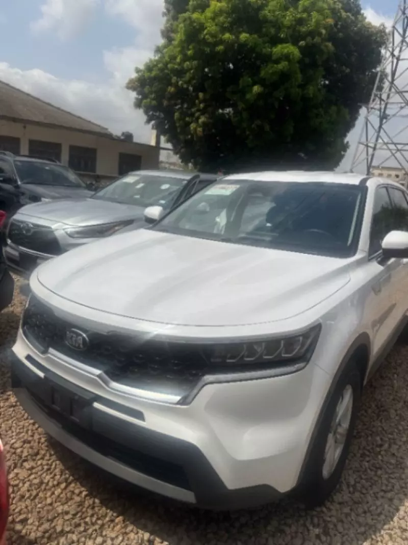 KIA Sorento EX   - 2021