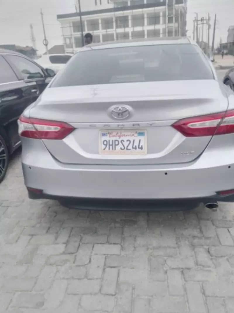 Toyota Camry   - 2018