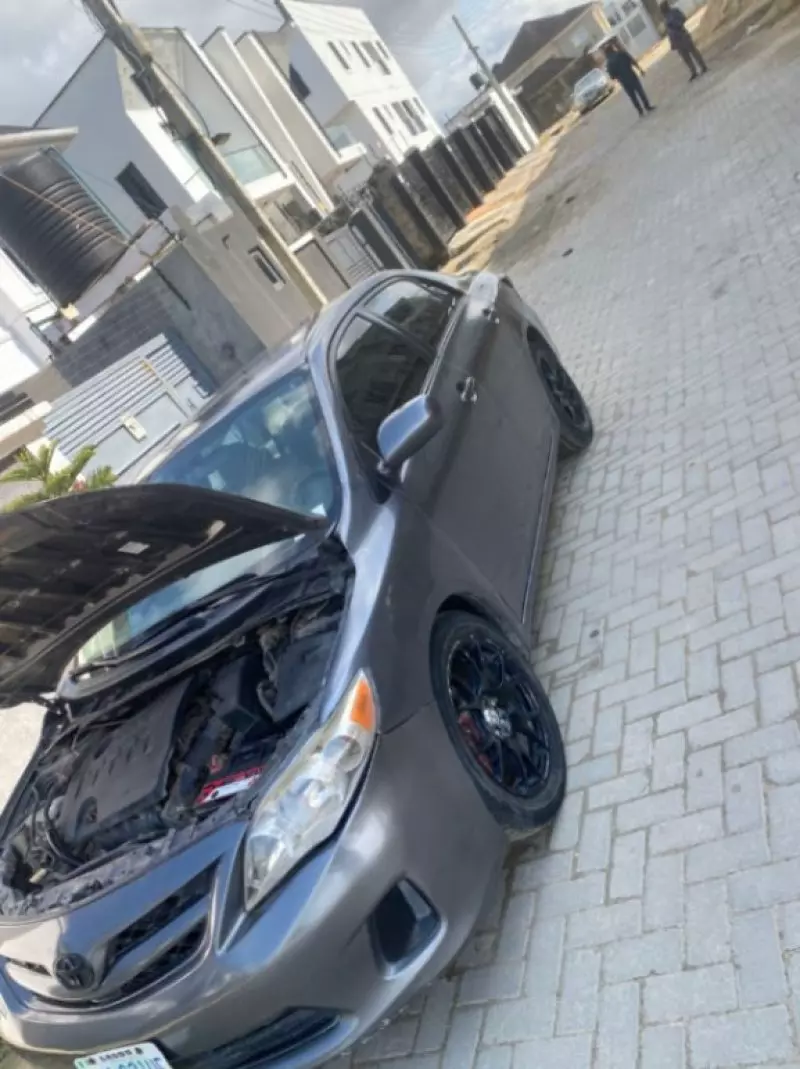 Toyota Corolla   - 2011