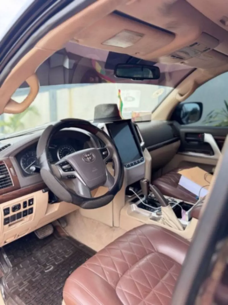 Toyota Land Cruiser   - 2013