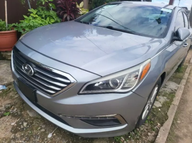 Hyundai Sonata   - 2015