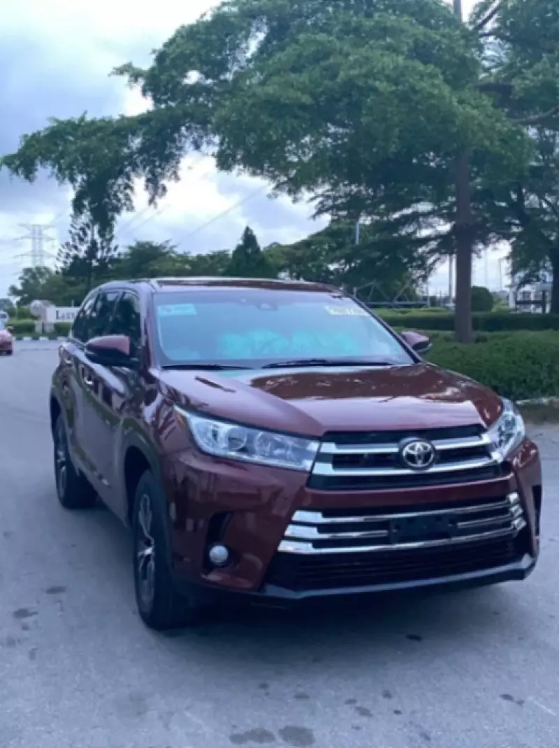 Toyota Highlander   - 2017