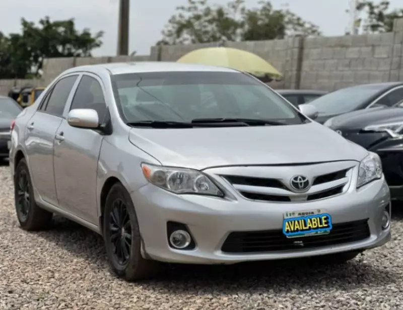 TOYOTA Corolla   - 2013