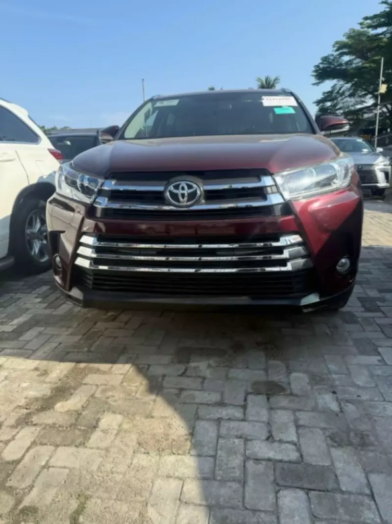 Toyota Highlander   - 2015
