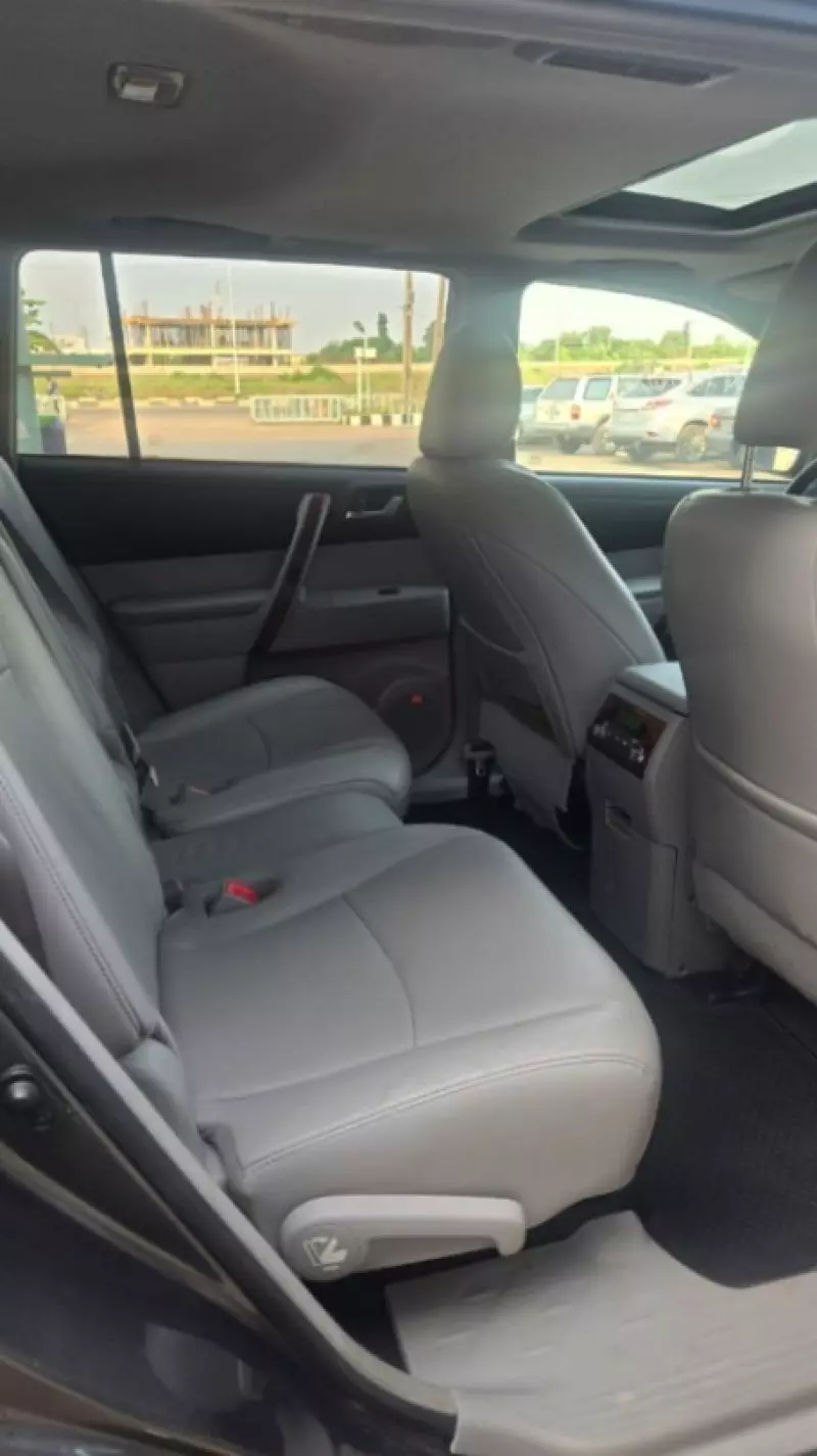 TOYOTA Highlander   - 2013