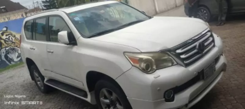 Lexus GX 460   - 2012