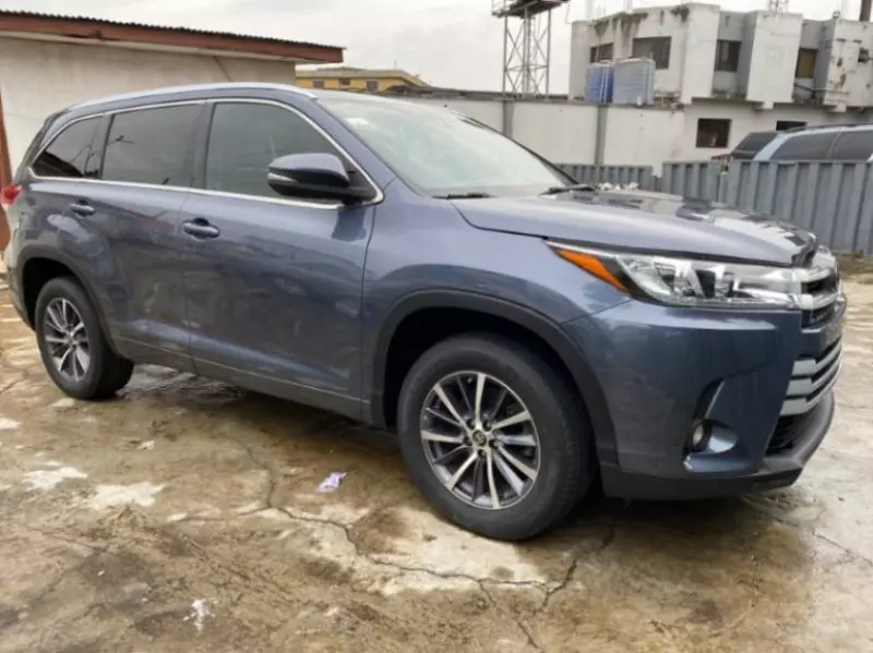 Toyota Highlander   - 2018