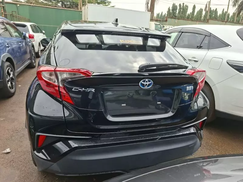Toyota CH-R   - 2017
