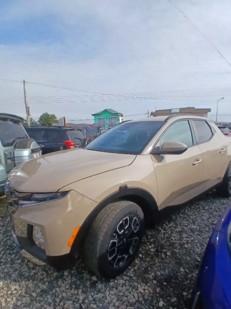Hyundai Santa Cruz   - 2023