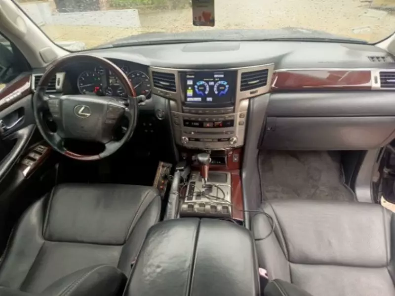 Lexus LX 570   - 2014