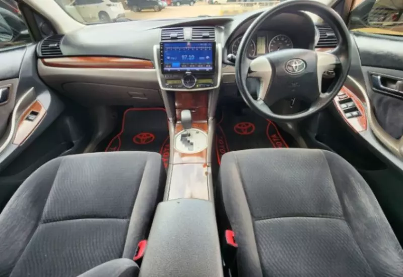 Toyota RAV 4   - 2017
