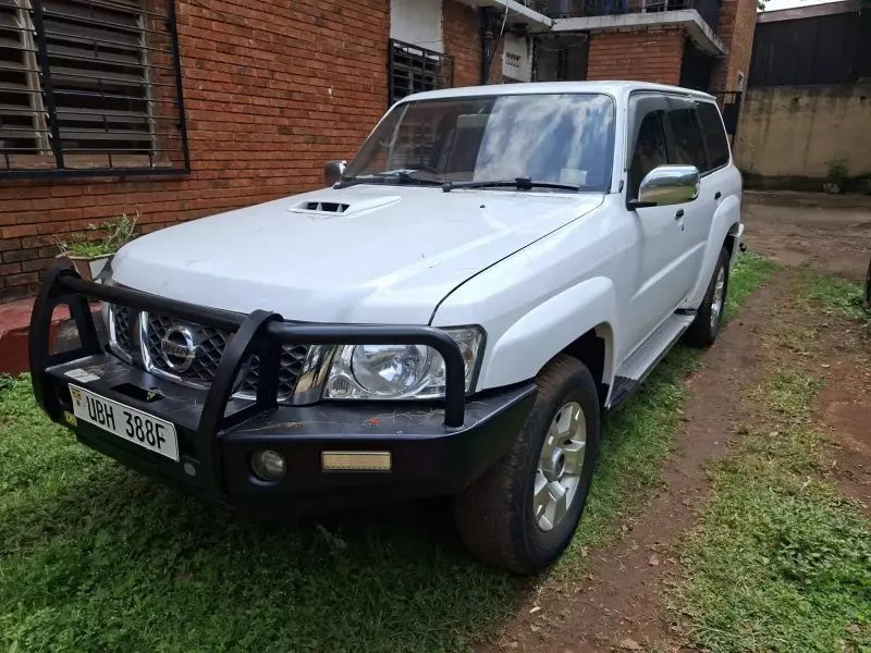 Nissan Patrol   - 2015