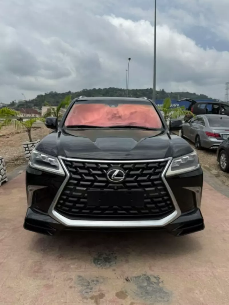 Lexus LX   - 2017