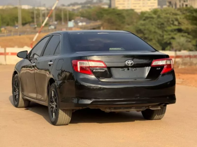 Toyota Camry   - 2012