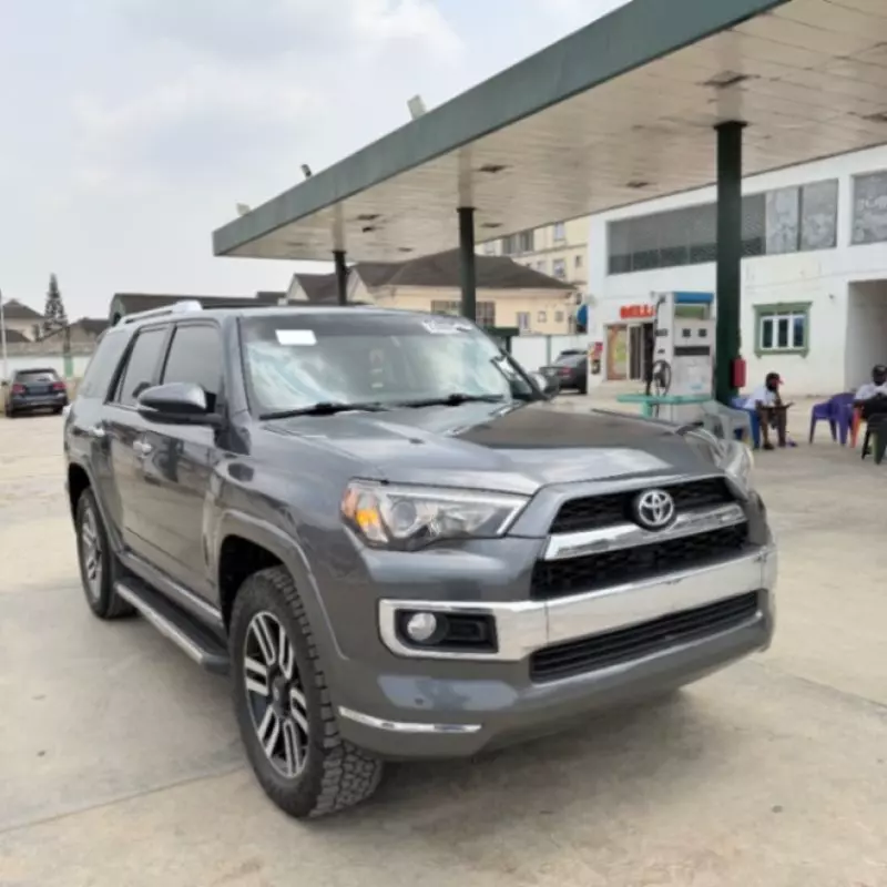 Toyota 4-Runner   - 2014