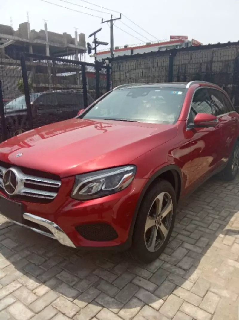 Mercedes-Benz GLC 300   - 2018