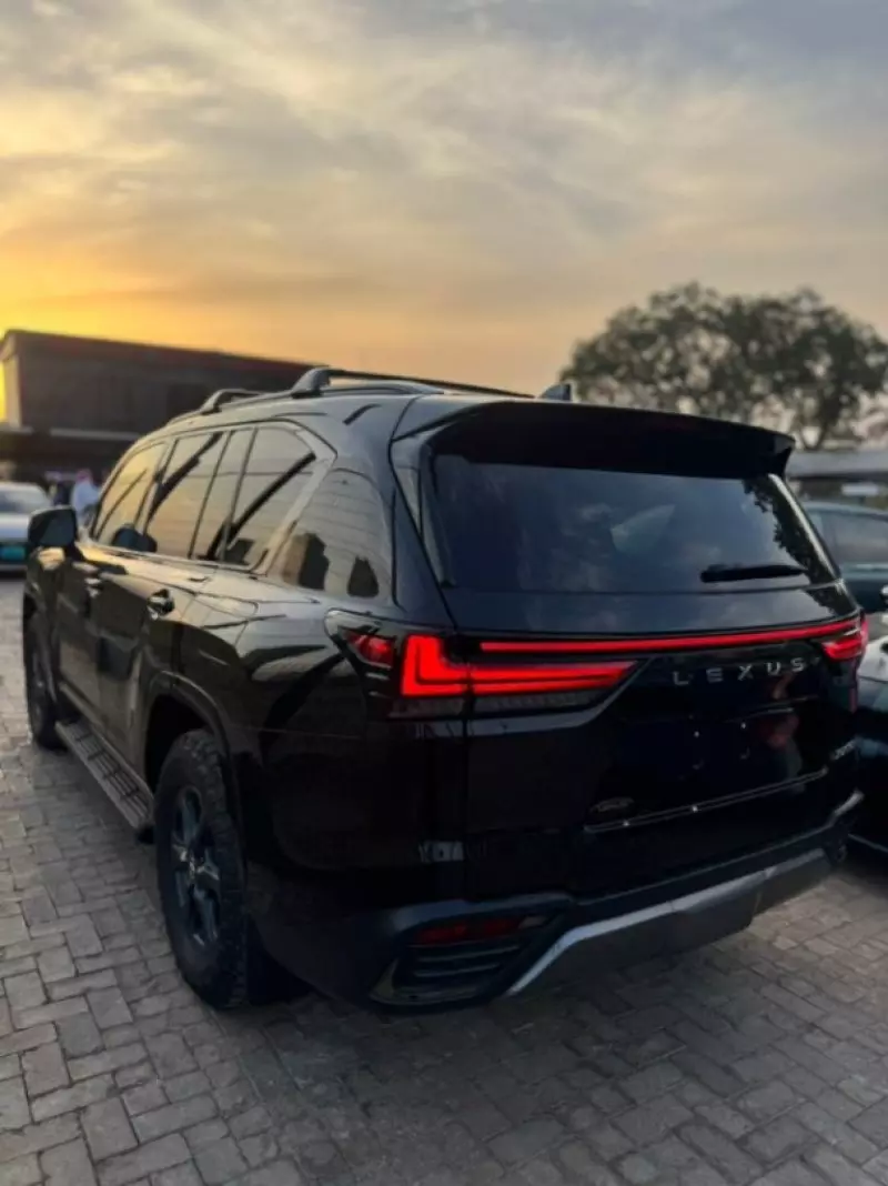 Lexus LX   - 2025