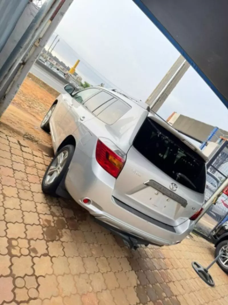 Toyota Highlander - 2009