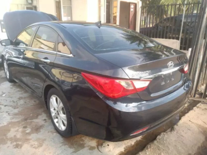 Hyundai Sonata   - 2013