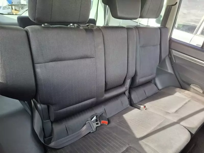 Mitsubishi Pajero   - 2015