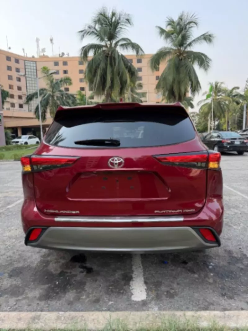Toyota Highlander   - 2023
