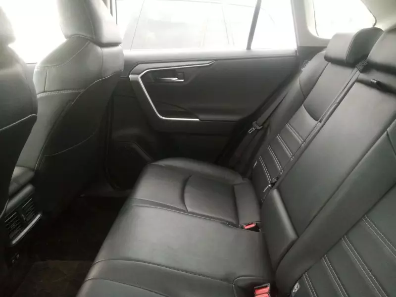 Toyota RAV 4   - 2019